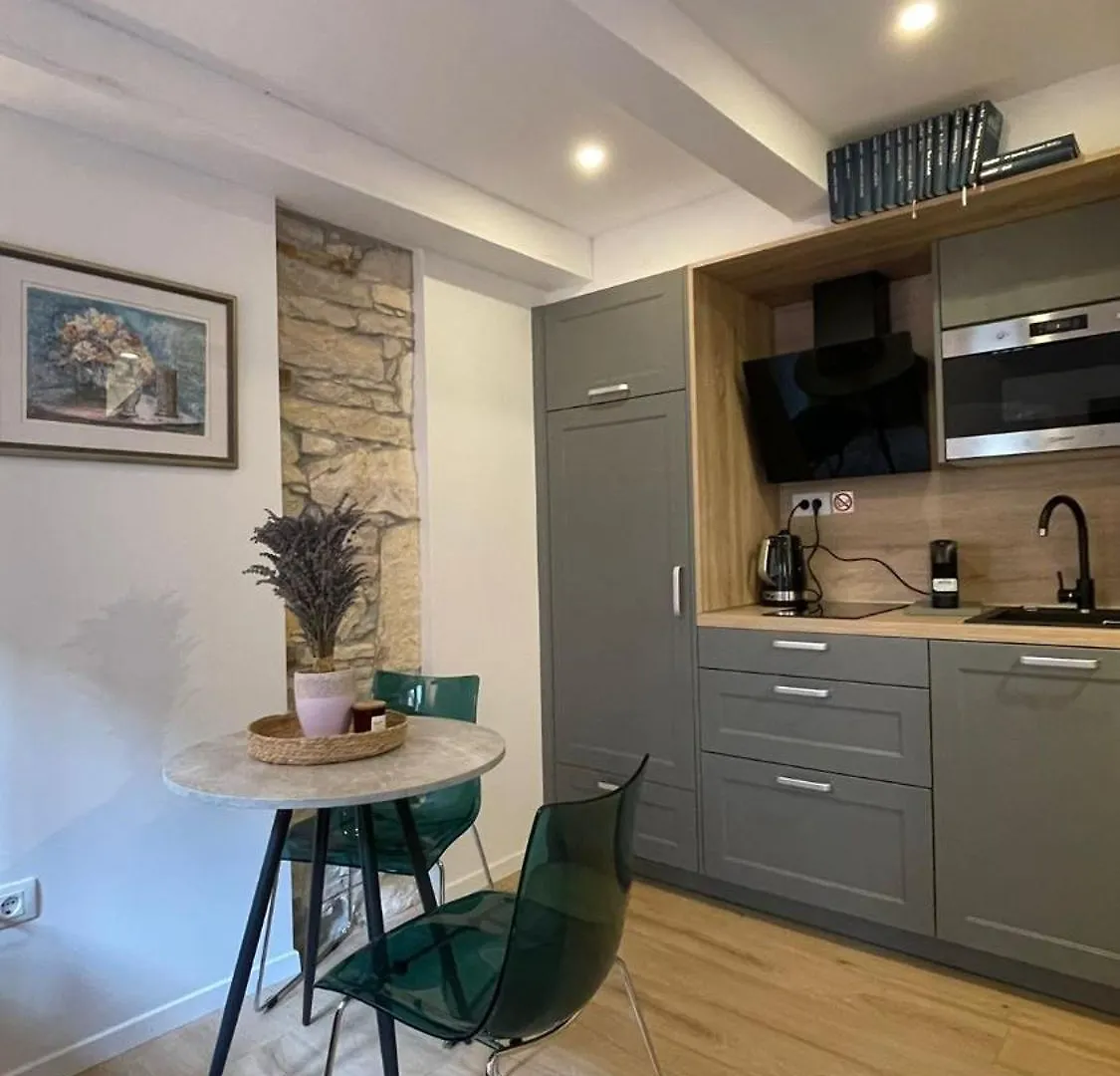 Pulabella Apartment